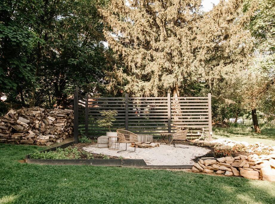 Ode To The '70's Creative Private With Pool Casa rural