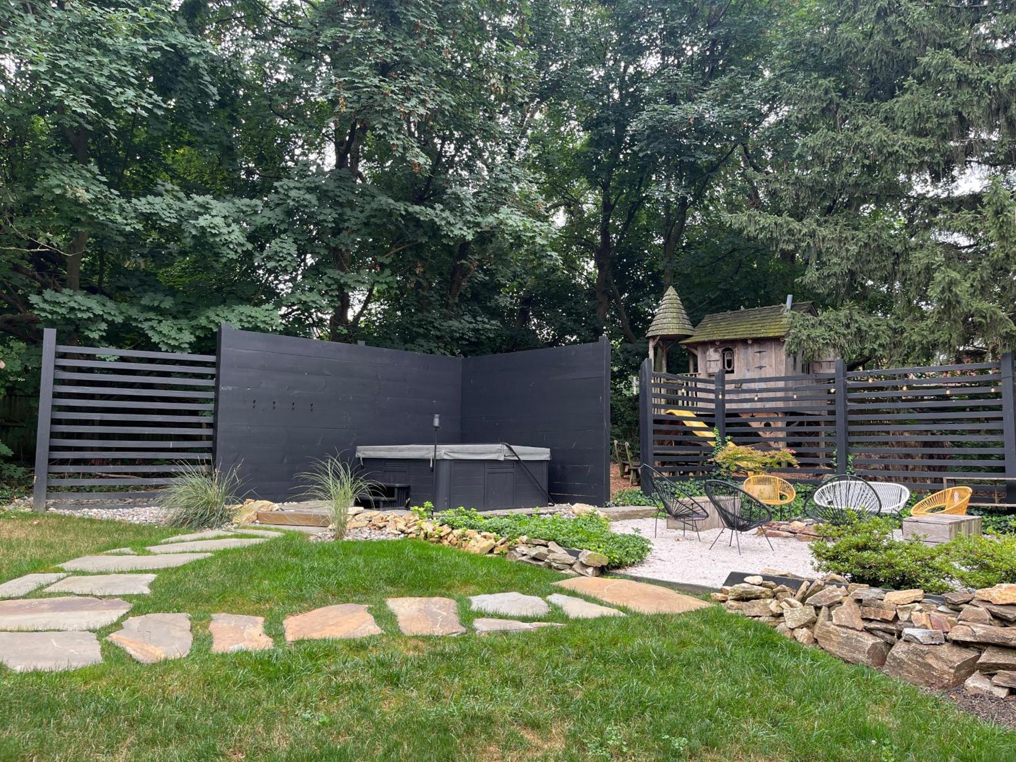 Ode To The '70's Creative Private With Pool Casa rural Honey Brook